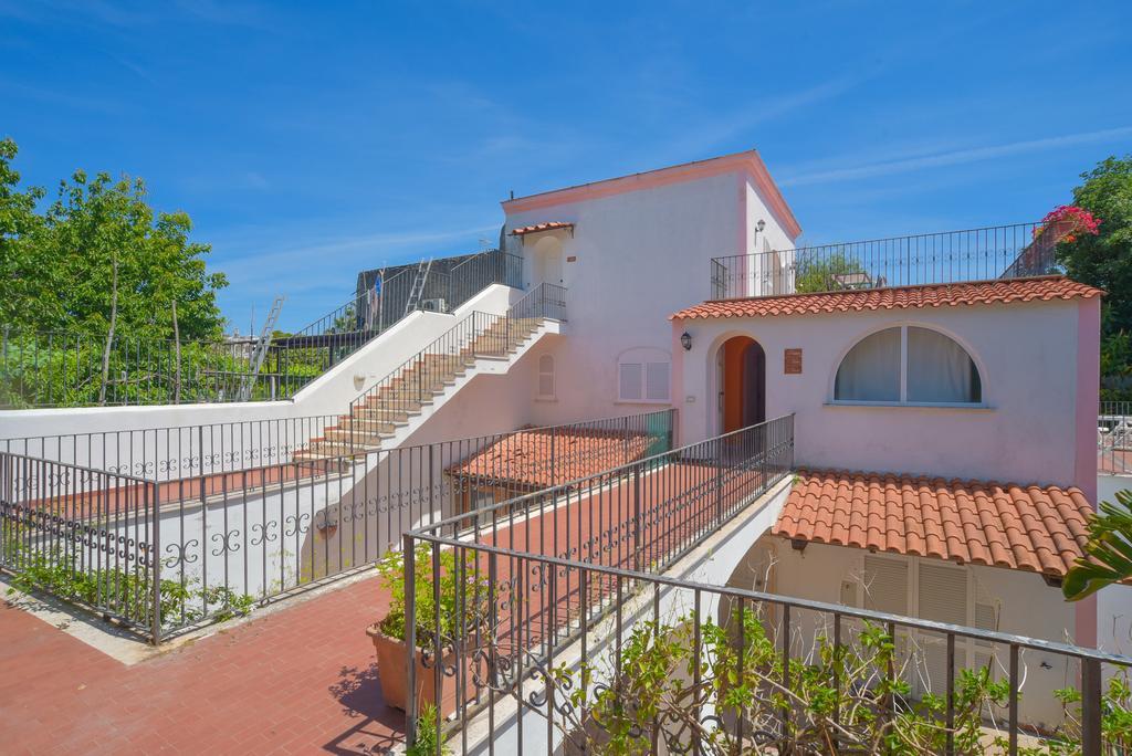 Residence Aegidius Ísquia Exterior foto