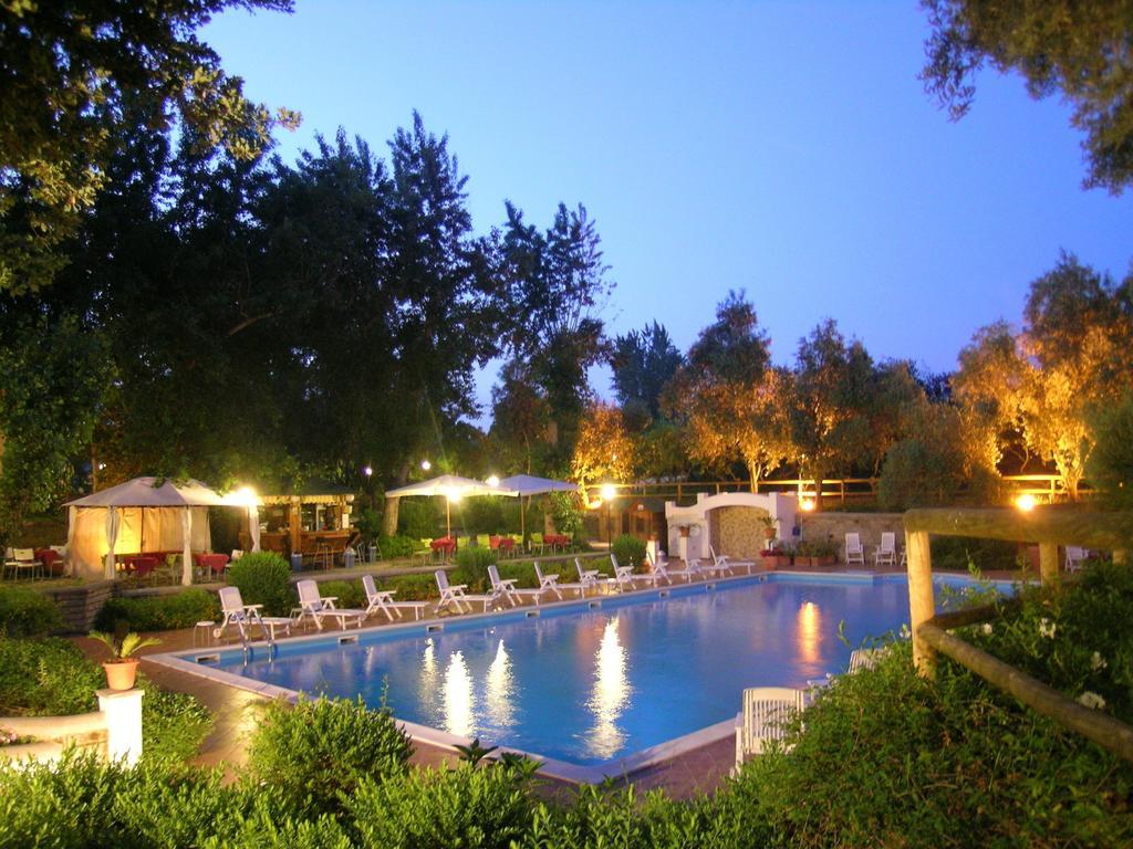 Residence Aegidius Ísquia Exterior foto